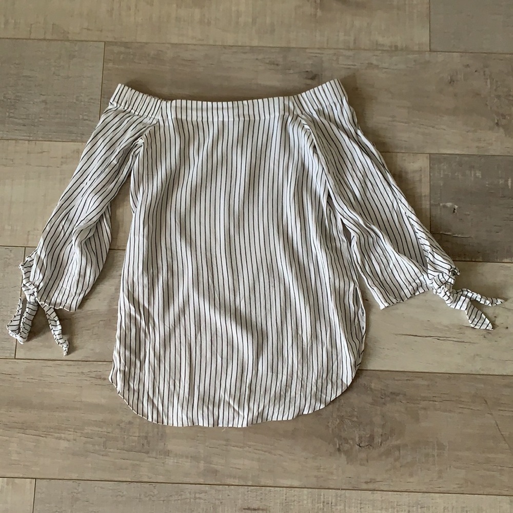 CLUB MONACO Top